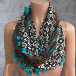 Natural life Boho Infinity Scarf with Pom Poms Multicolor Floral